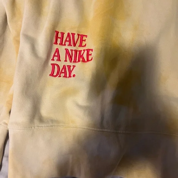 Men’s Nike crewneck. Like new condition, size XXL - Picture 4 of 5